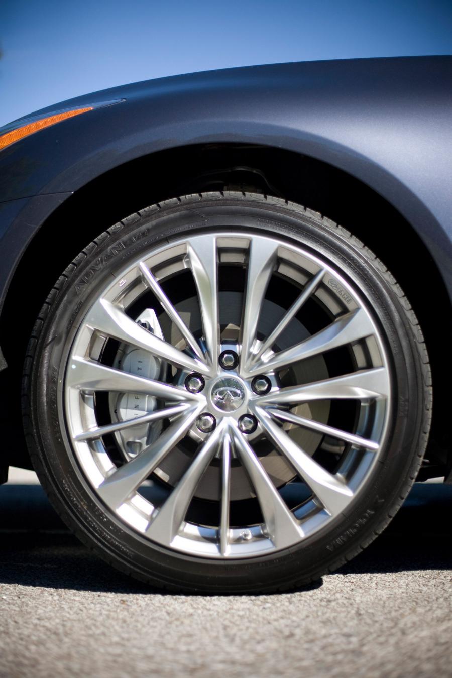  Infiniti G37 Coupe AWD Sport 2011 года  (фото 6 из 8)